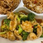 Best S13. Szechuan Chicken (Lunch) in Everett, WA